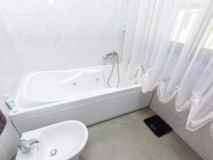 Immagine 27 di Appartamento in vendita  a Pontedera