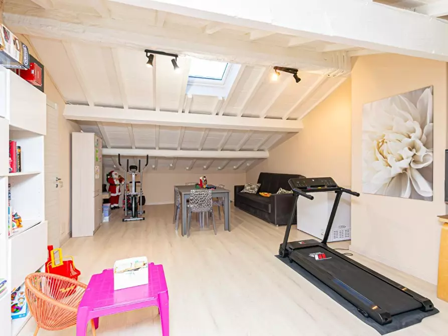 Immagine 37 di Appartamento in vendita  a Pontedera