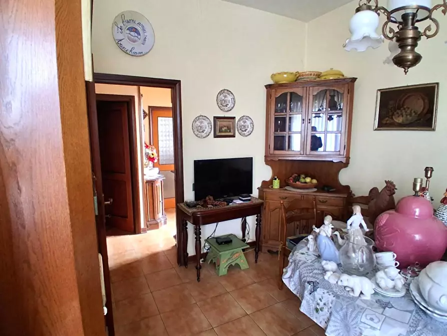 Immagine 4 di Appartamento in vendita  a Lucca