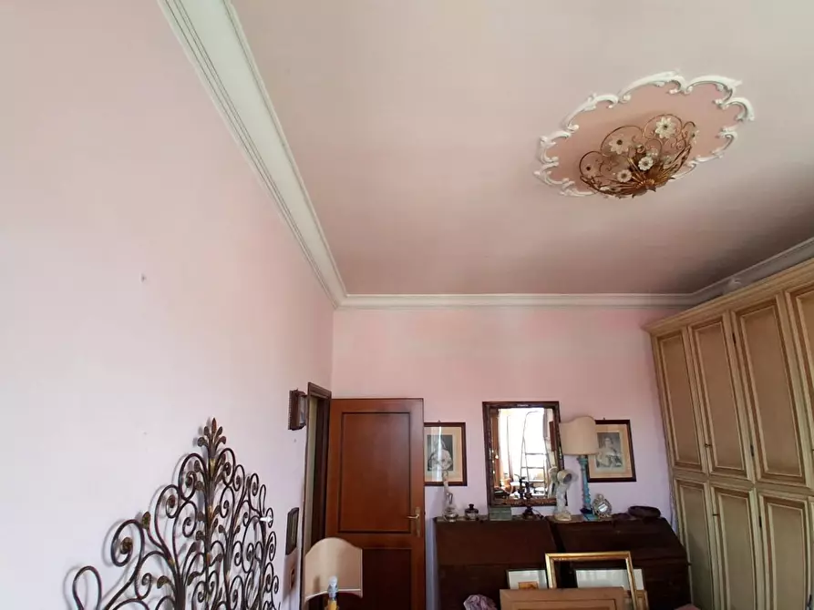 Immagine 10 di Appartamento in vendita  a Lucca