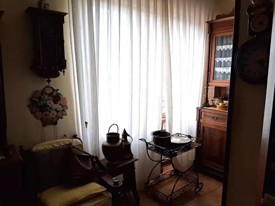 Immagine 6 di Appartamento in vendita  a Lucca