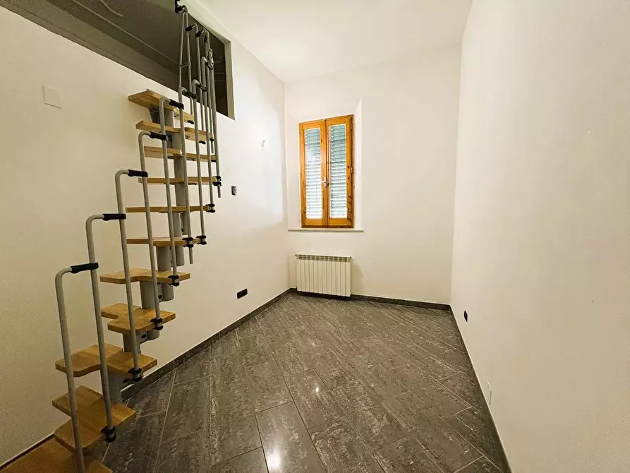 Immagine 11 di Appartamento in vendita  a Empoli