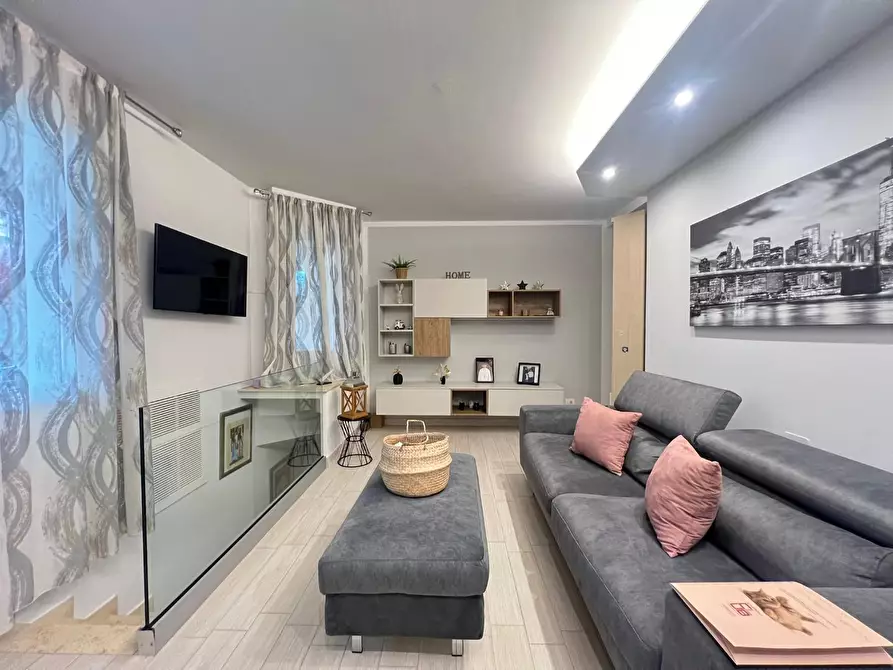 Immagine 21 di Appartamento in vendita  a Empoli