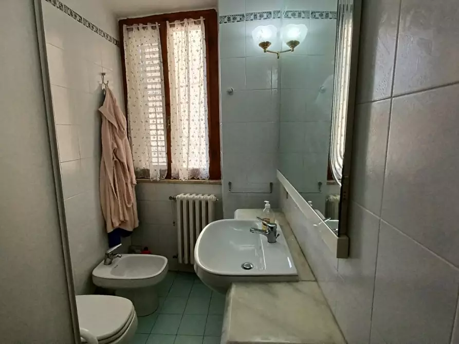 Immagine 21 di Appartamento in vendita  a Colle Di Val D'elsa