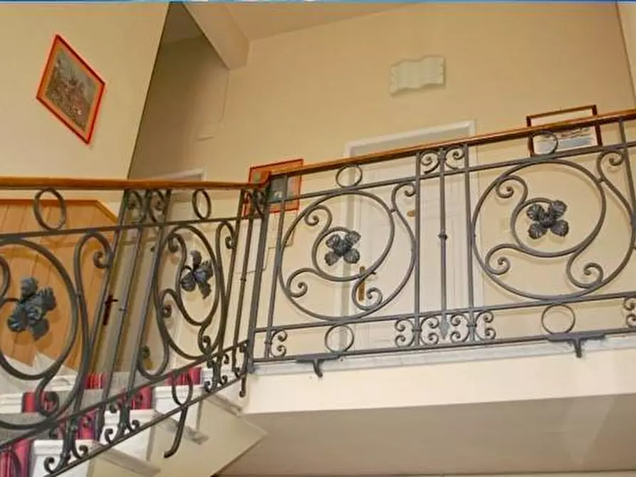 Immagine 19 di Albergo/B&B/Residence in vendita  a Viareggio