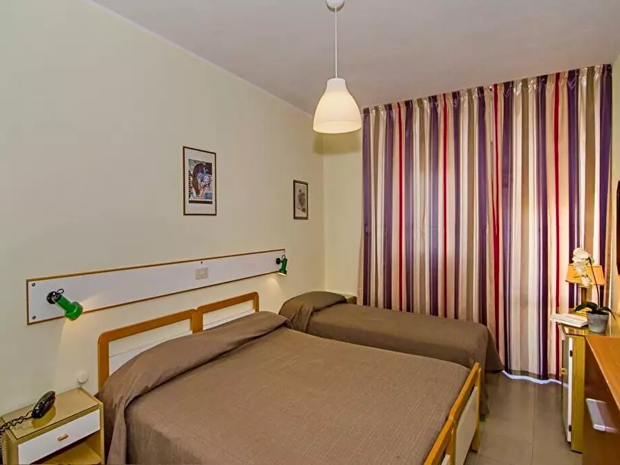 Immagine 5 di Albergo/B&B/Residence in vendita  a Camaiore