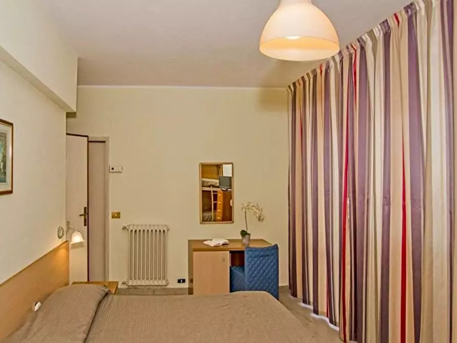 Immagine 17 di Albergo/B&B/Residence in vendita  a Camaiore