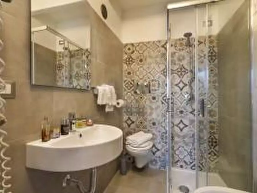 Immagine 22 di Albergo/B&B/Residence in vendita  a Camaiore