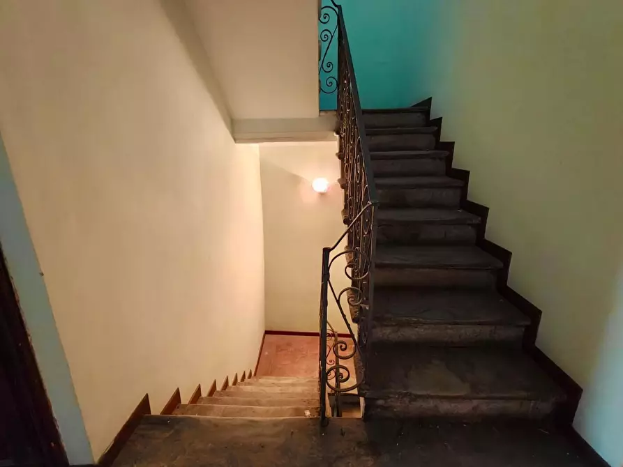 Immagine 2 di Villa in vendita  a Camaiore