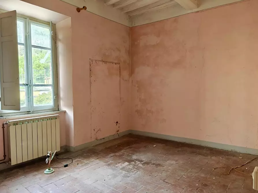 Immagine 19 di Villa in vendita  a Camaiore