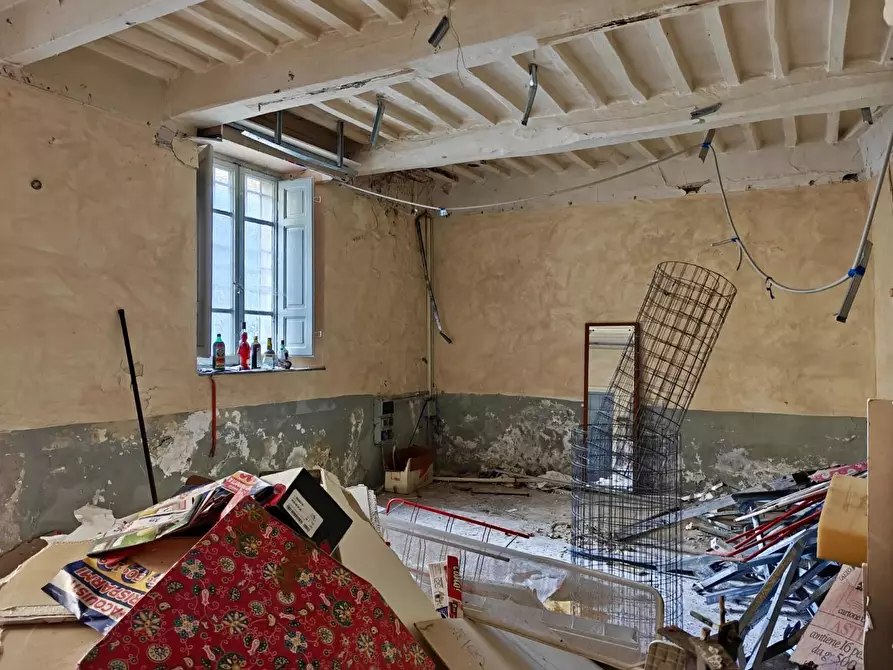 Immagine 11 di Villa in vendita  a Camaiore