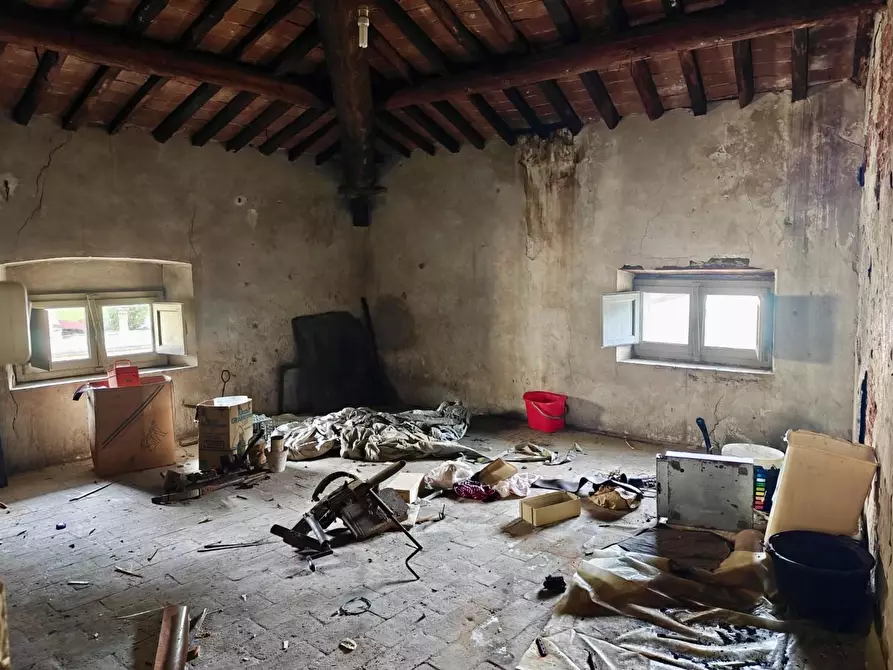 Immagine 31 di Villa in vendita  a Camaiore