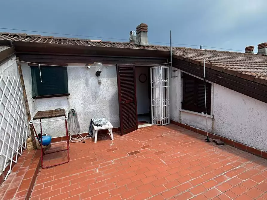 Immagine 12 di Appartamento in vendita  a Ortonovo