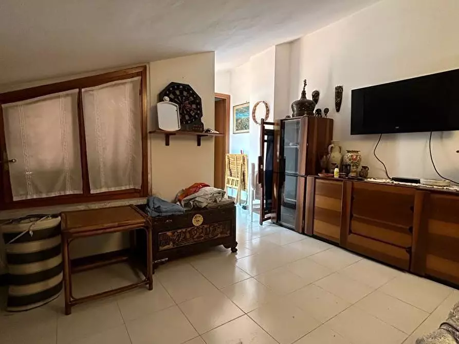 Immagine 17 di Appartamento in vendita  a Ortonovo