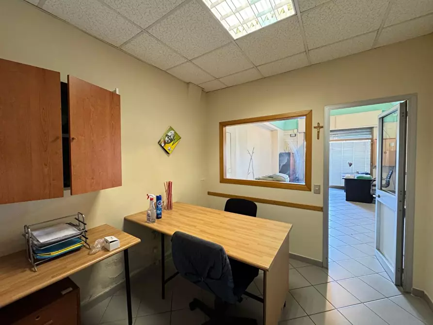 Immagine 7 di Ufficio in affitto  a Montelupo Fiorentino
