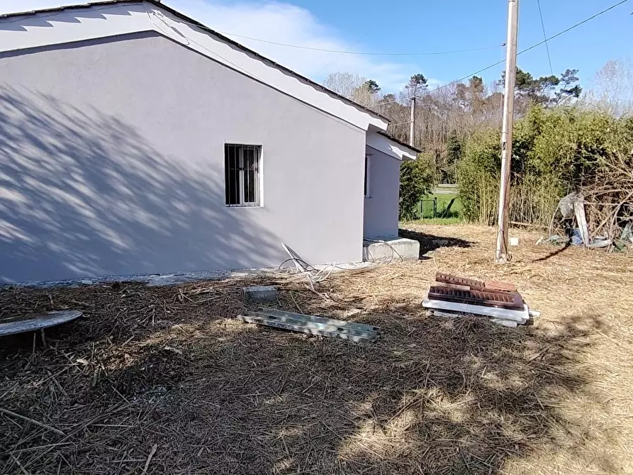 Immagine 2 di Villa in vendita  a Fucecchio