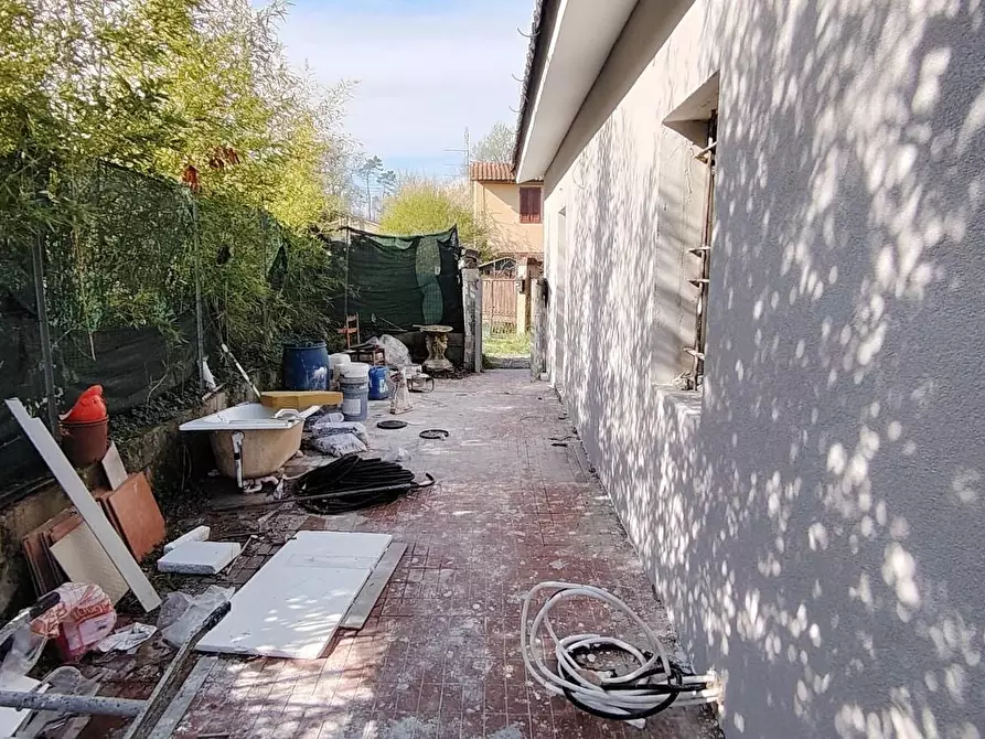 Immagine 4 di Villa in vendita  a Fucecchio