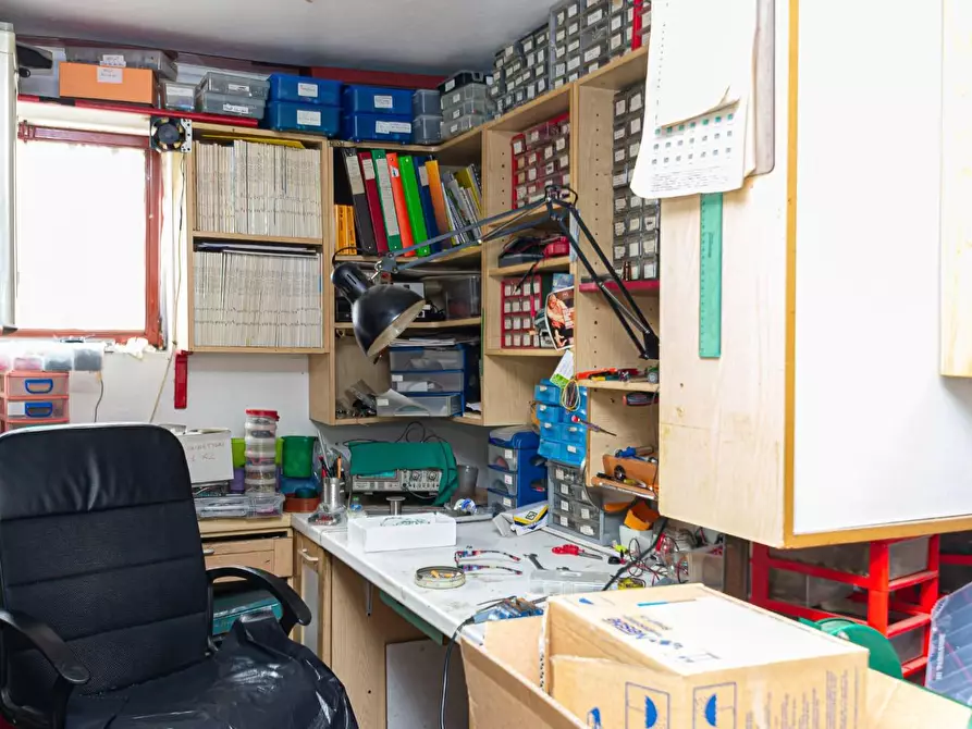 Immagine 40 di Appartamento in vendita  a Pontedera