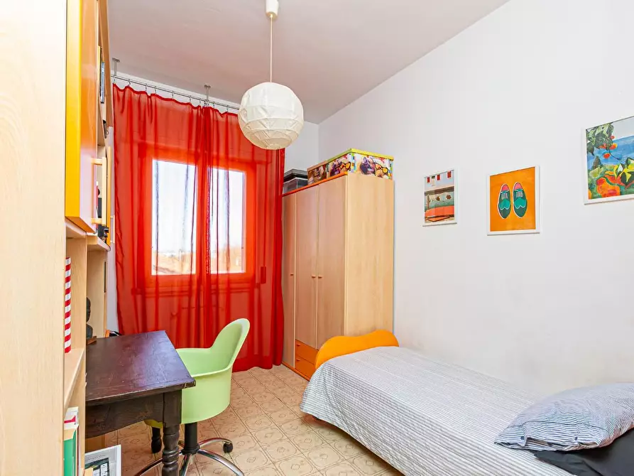 Immagine 21 di Appartamento in vendita  a Pontedera