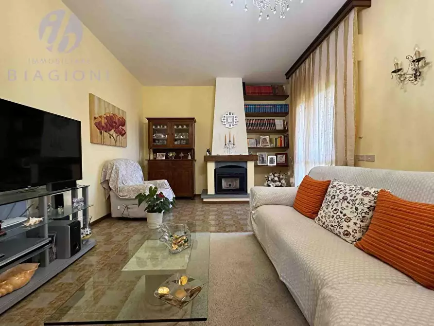 Immagine 8 di Villa in vendita  a Forte Dei Marmi