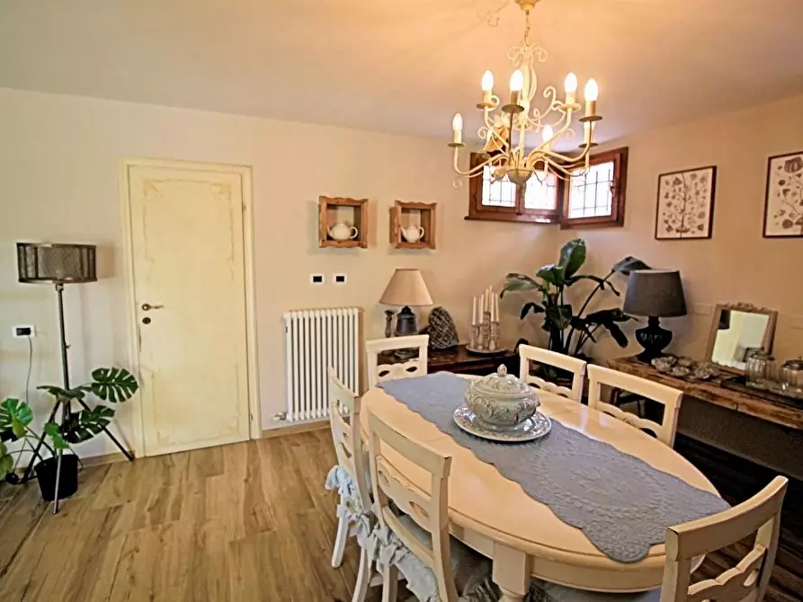 Immagine 20 di Villa in vendita  a Pontedera