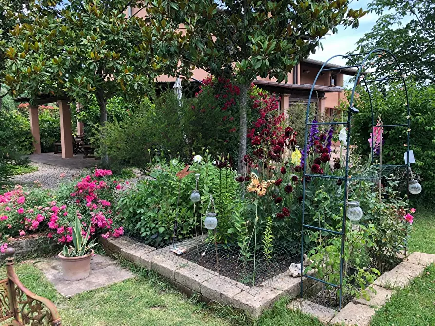 Immagine 11 di Villa in vendita  a San Miniato