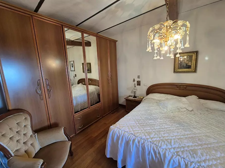 Immagine 24 di Casa trifamiliare in vendita  a Ortonovo