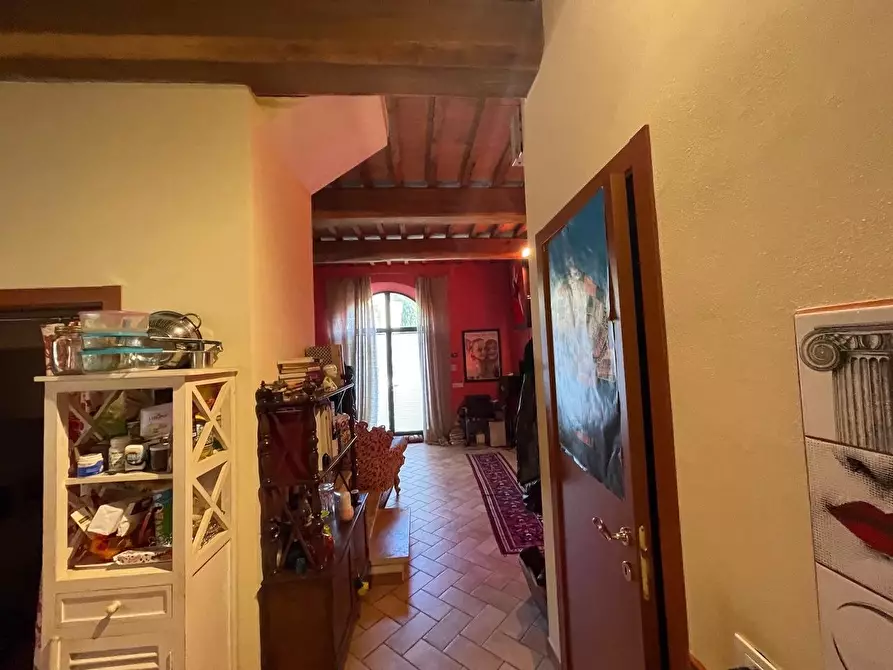Immagine 17 di Appartamento in vendita  a Siena