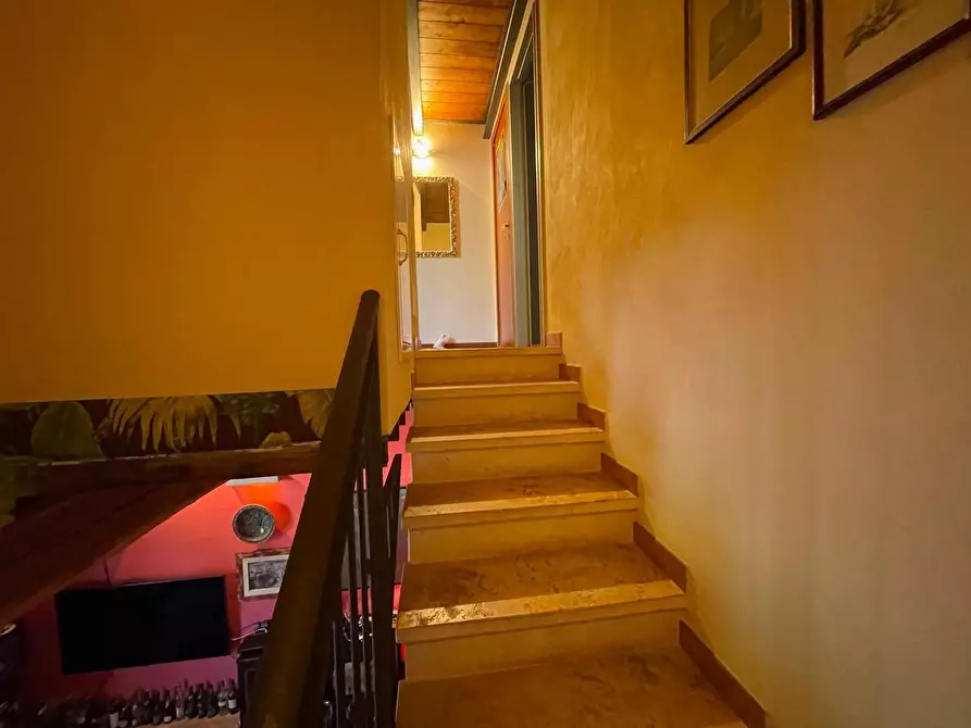 Immagine 64 di Appartamento in vendita  a Siena