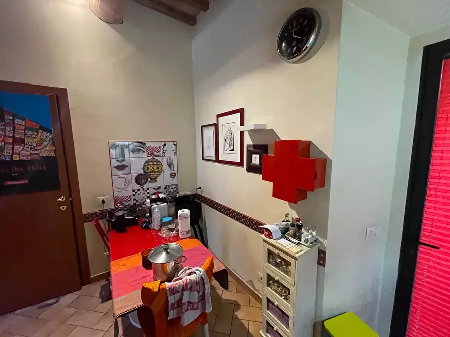 Immagine 14 di Appartamento in vendita  a Siena