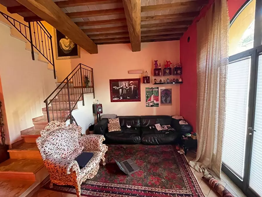Immagine 3 di Appartamento in vendita  a Siena