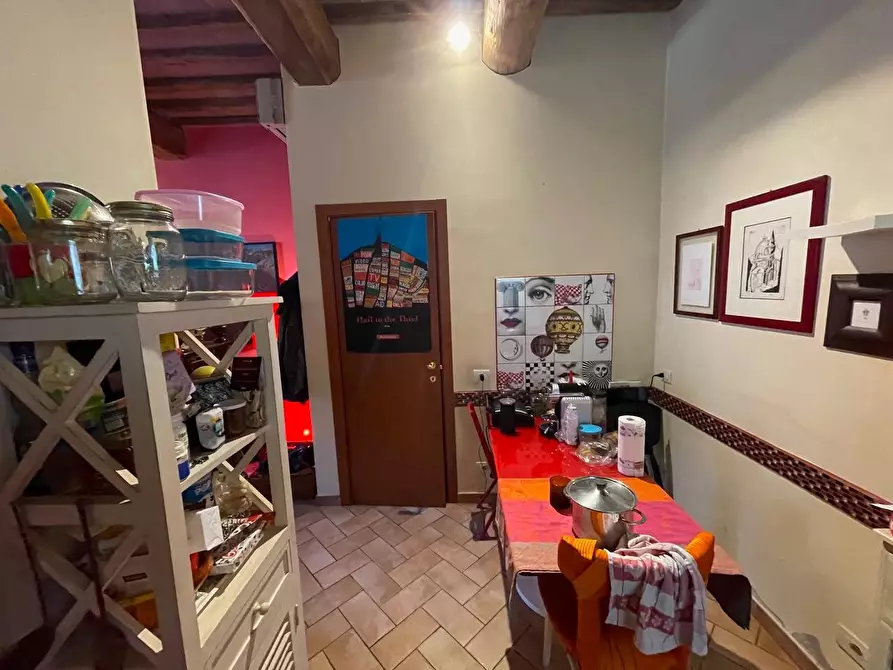 Immagine 13 di Appartamento in vendita  a Siena