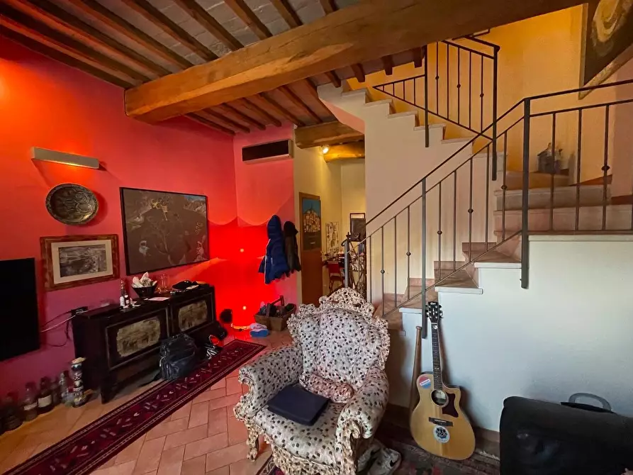 Immagine 7 di Appartamento in vendita  a Siena