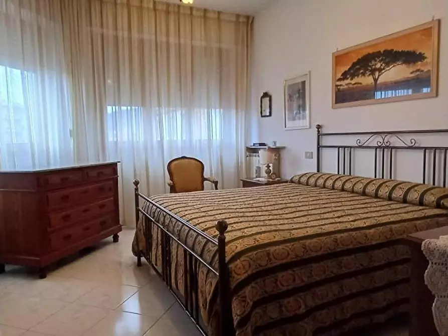 Immagine 25 di Appartamento in vendita  a Massa