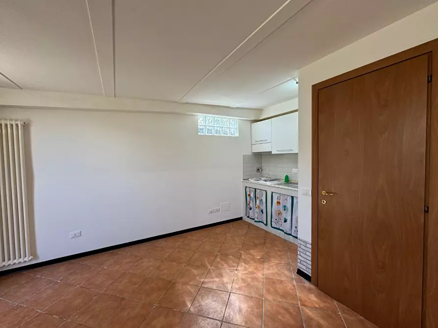 Immagine 7 di Garage in vendita  a Empoli