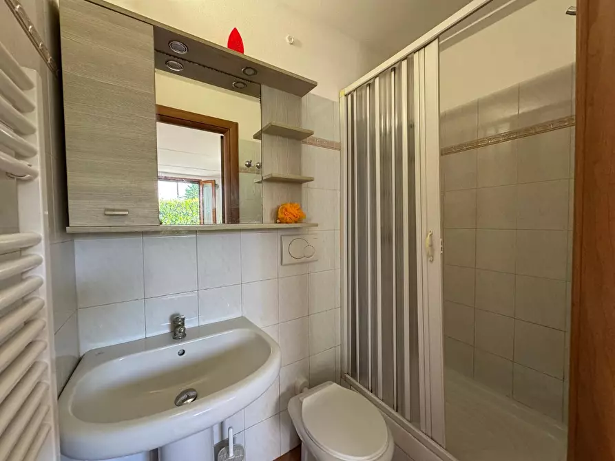 Immagine 10 di Garage in vendita  a Empoli