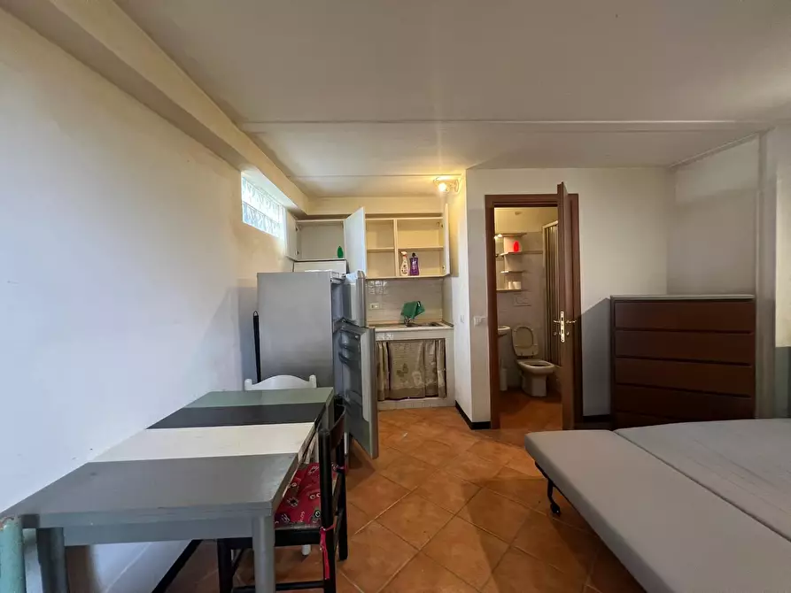 Immagine 3 di Garage in vendita  a Empoli