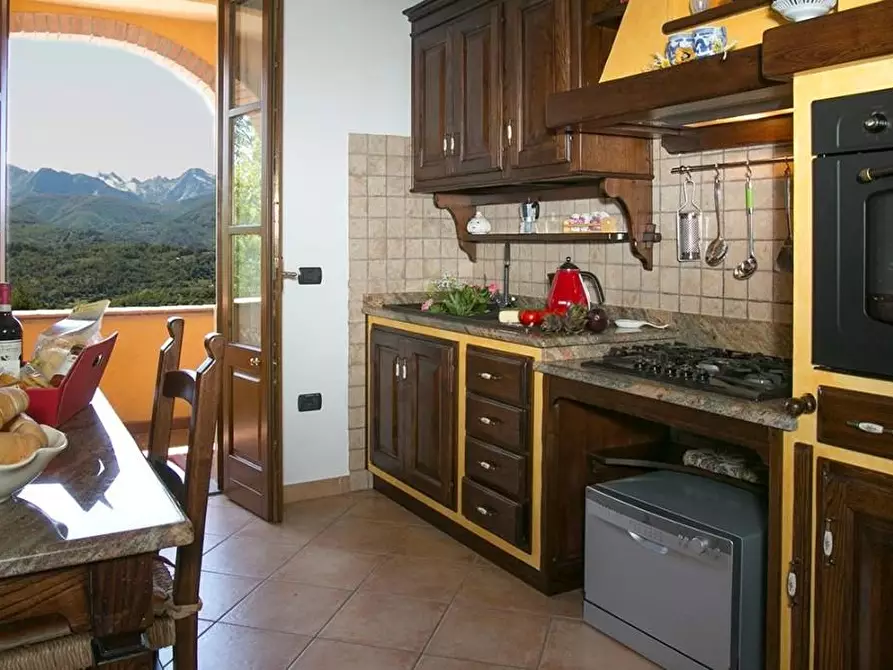 Immagine 16 di Casa indipendente in vendita  a Castiglione Di Garfagnana