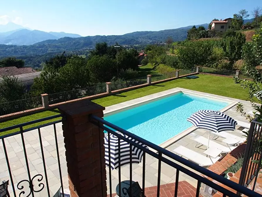 Immagine 6 di Casa indipendente in vendita  a Castiglione Di Garfagnana