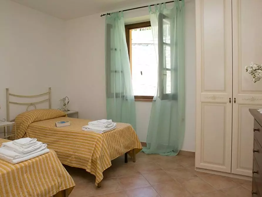 Immagine 21 di Casa indipendente in vendita  a Castiglione Di Garfagnana