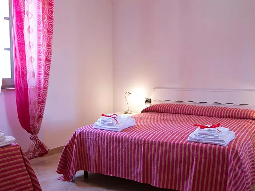 Immagine 17 di Casa indipendente in vendita  a Castiglione Di Garfagnana