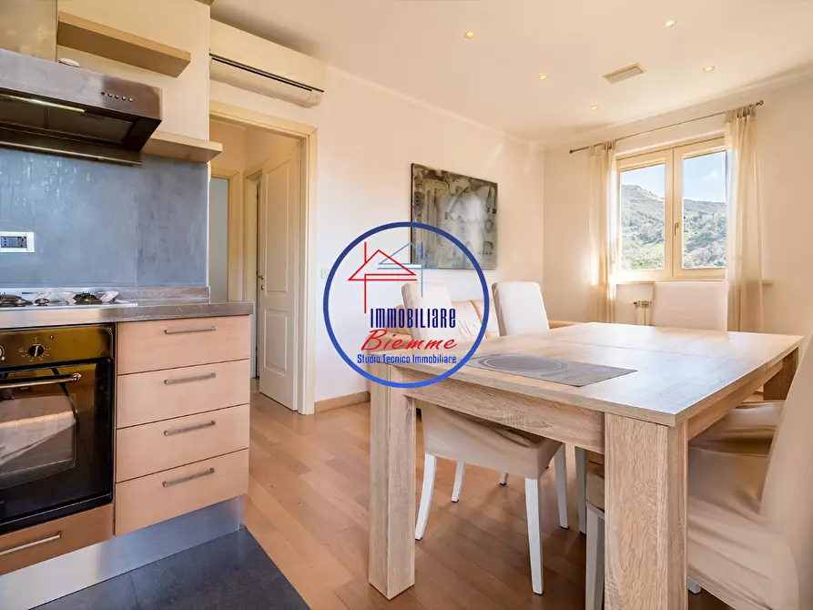 Immagine 2 di Appartamento in vendita  a Massarosa