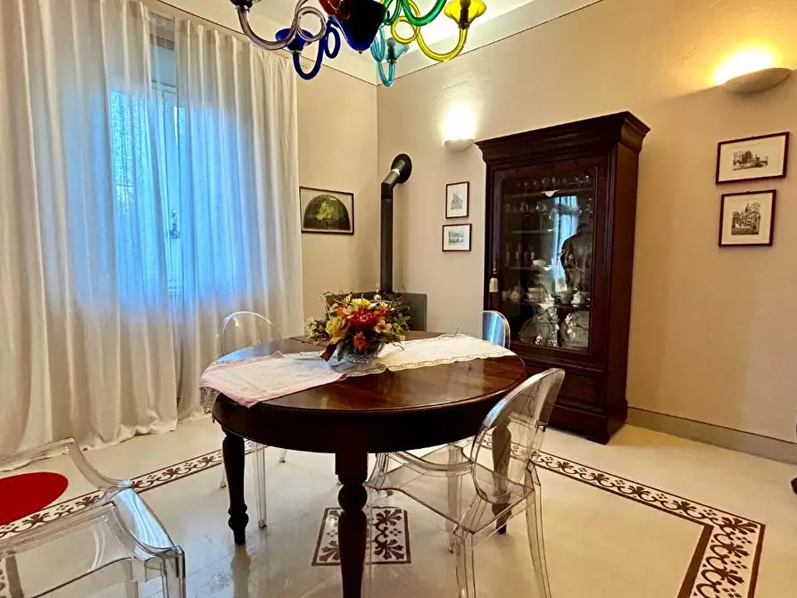 Immagine 1 di Casa indipendente in vendita  a Pisa