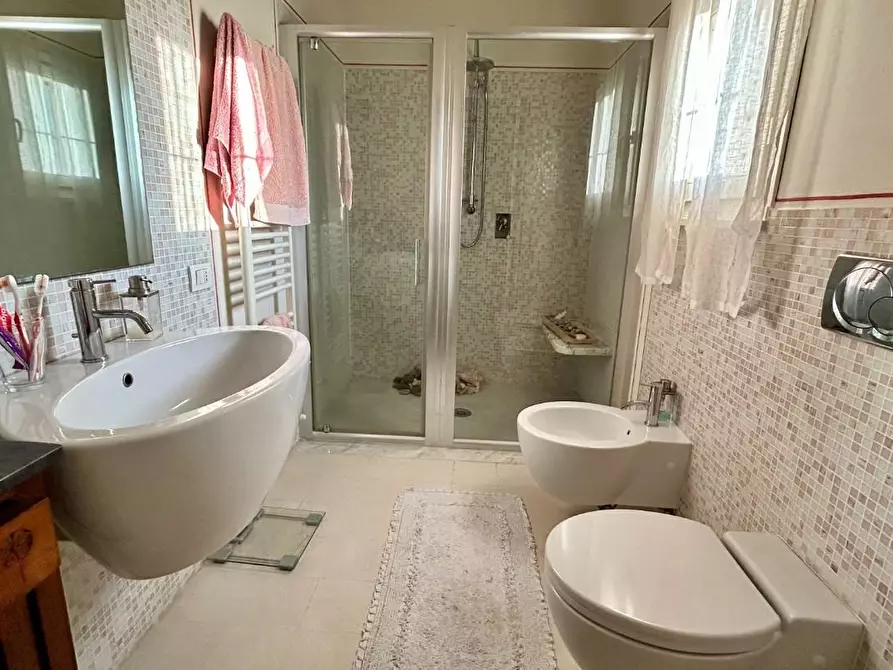 Immagine 13 di Casa indipendente in vendita  a Pisa