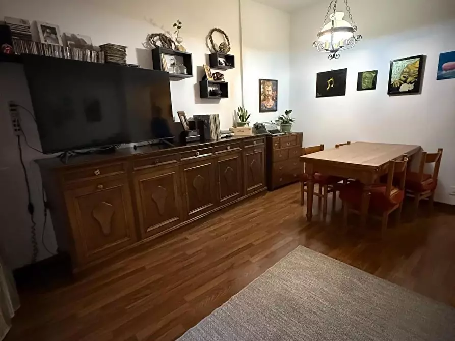 Immagine 5 di Appartamento in vendita  a Massa