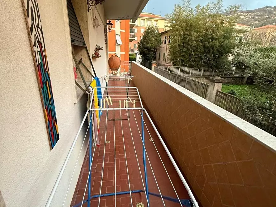 Immagine 67 di Appartamento in vendita  a Massa