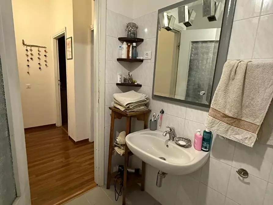 Immagine 64 di Appartamento in vendita  a Massa