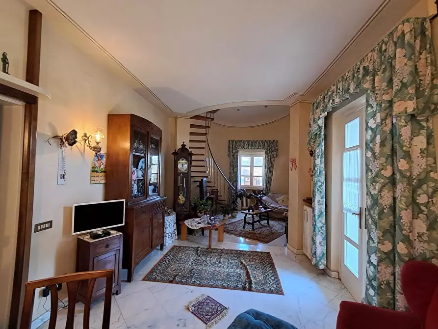 Immagine 3 di Villa in vendita  a Casciana Terme Lari