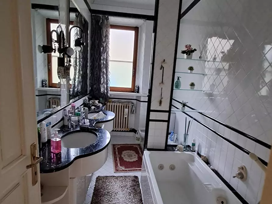 Immagine 12 di Villa in vendita  a Casciana Terme Lari