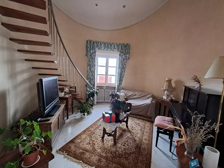 Immagine 1 di Villa in vendita  a Casciana Terme Lari